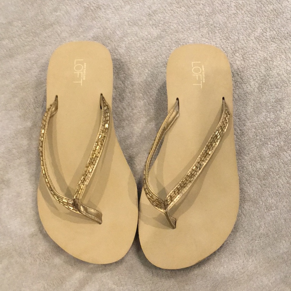 Ann Taylor LOFT Tan & Gold Beaded  Wedge Thongs